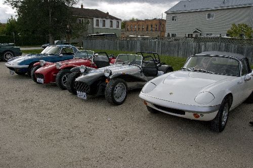 Lotus Vs Viper.jpg